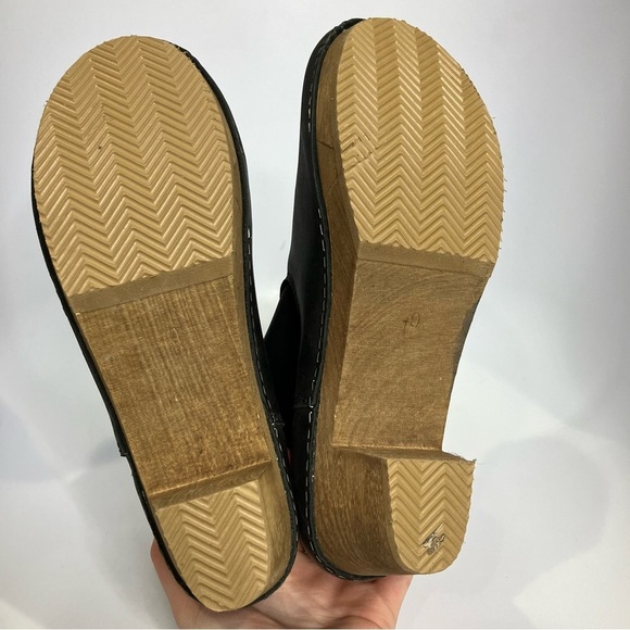 Sanita Juna wooden heel clog boots black leather size 10 pull on boots - Picture 6 of 8